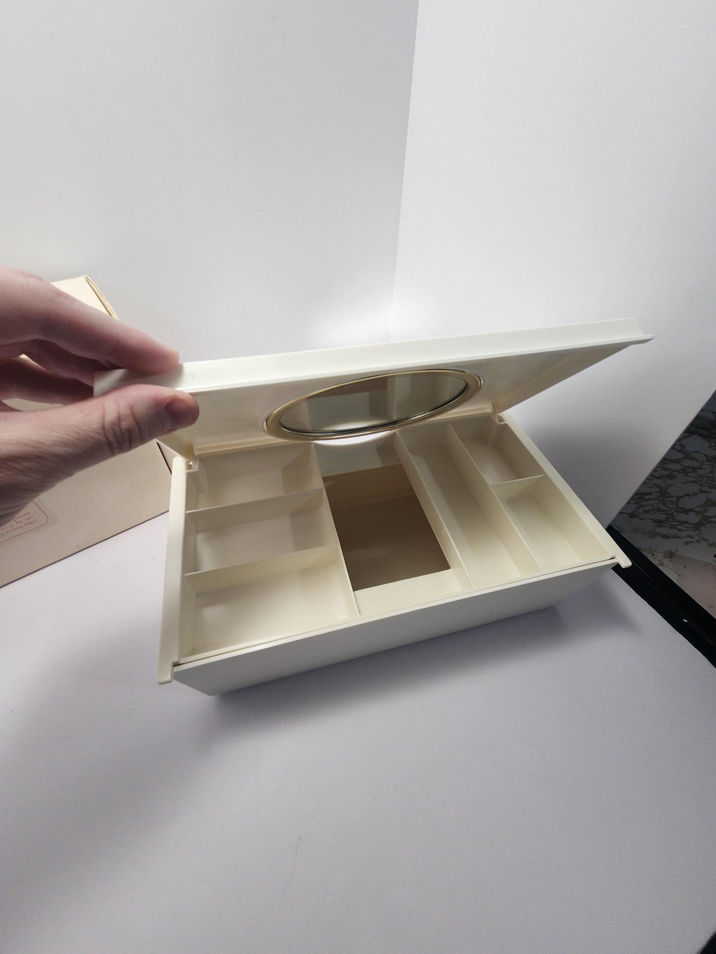 1970's Avon RARE Sonnet Price Award Winning Vamity Set With Mirrors - Avon - Sonnet - Vanity - Jewelry Box - 1970's - Avon Awards