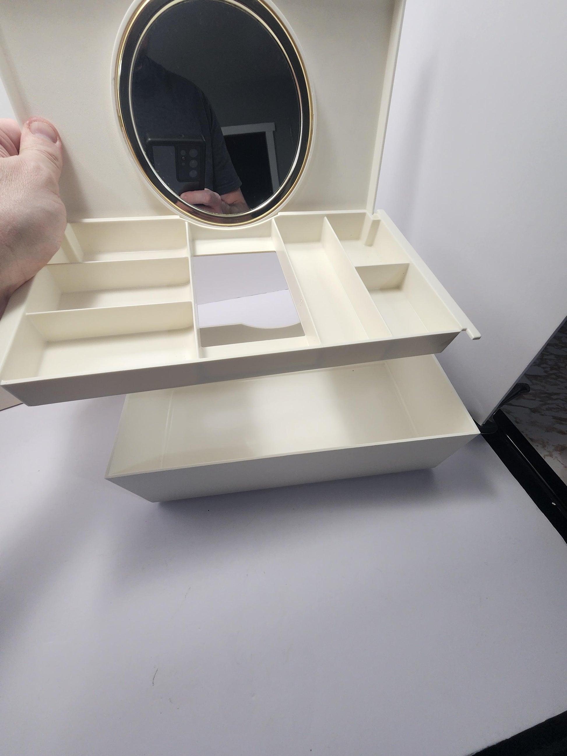 1970's Avon RARE Sonnet Price Award Winning Vamity Set With Mirrors - Avon - Sonnet - Vanity - Jewelry Box - 1970's - Avon Awards