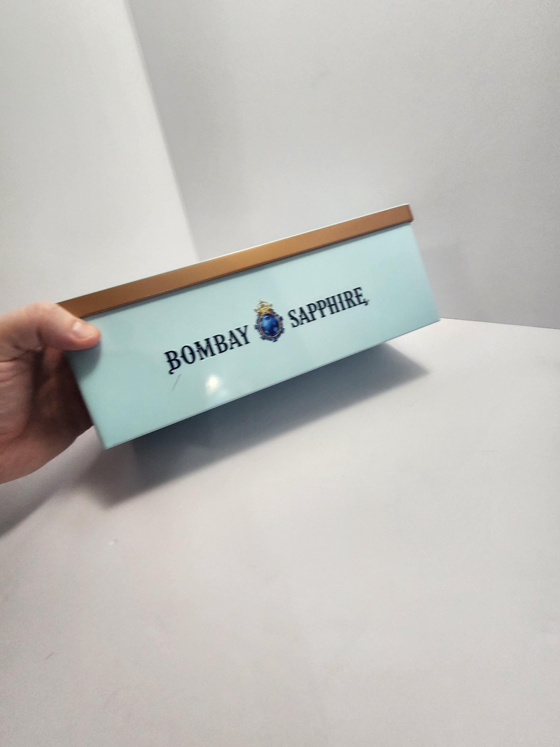 Fresh Cocktail Garnish Garden Growing Tin Box - Drinks - Barware - Bar Decor - Garnishes - Garnish - Cocktails - Cocktail Granish - Herbs