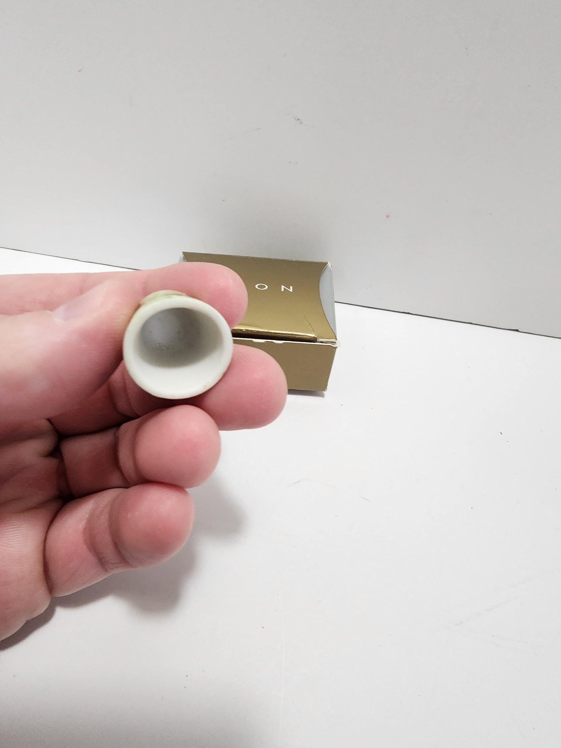 1980's Avon Ceramic Thimble - Avon - Thimbles - Vintage Avon - Flowers - Ceramic Thimble - Vintage Thimble - Crafting