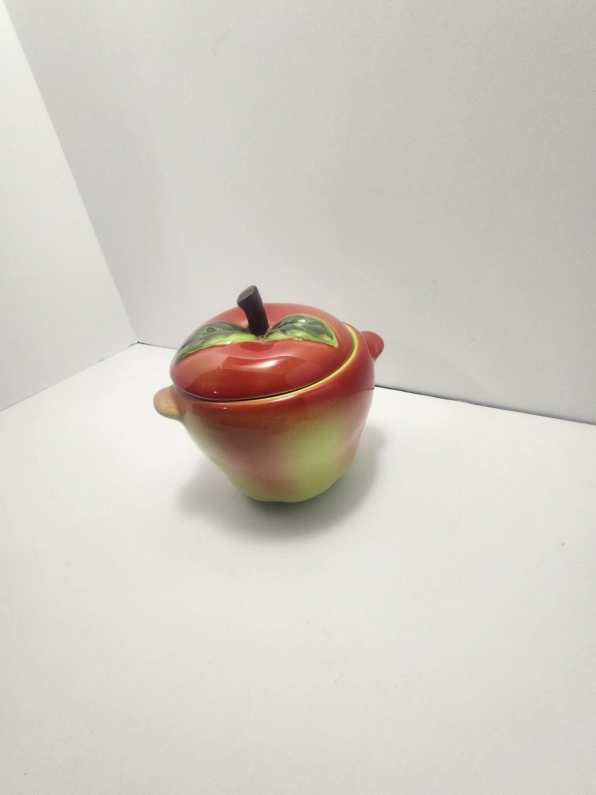 Vintage Ceramic Apple Jar By Hull - Apples - Apple Decorations - Jars - Kitchen - Kitchen Decor - Teachers - Gift For Teachers