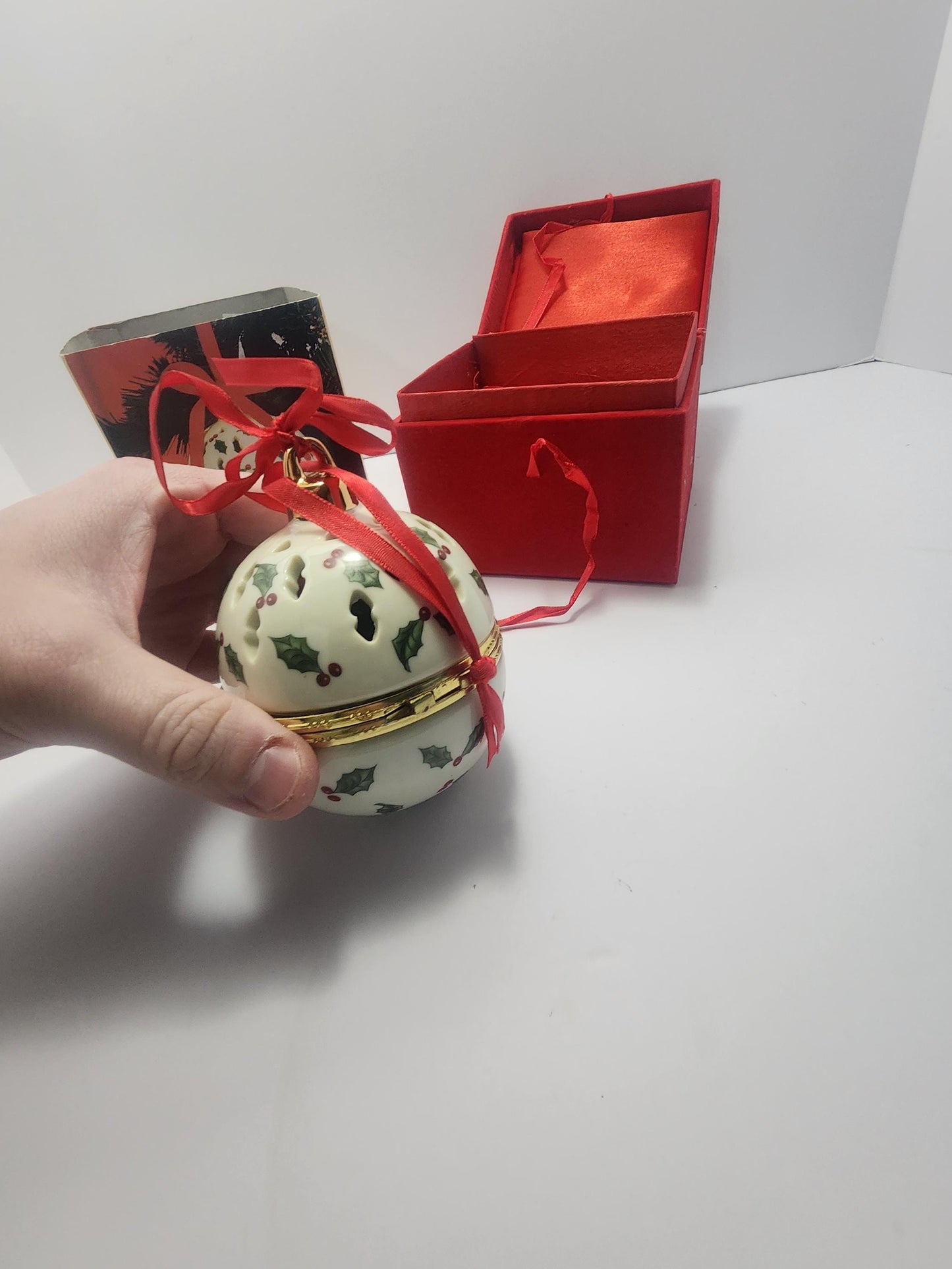 Madison & Max Holly Berry Ceramic Christmas Potpourri Ornament - Christmas - Ornaments - Christmas Ornaments - Madison And Max - Potpourri