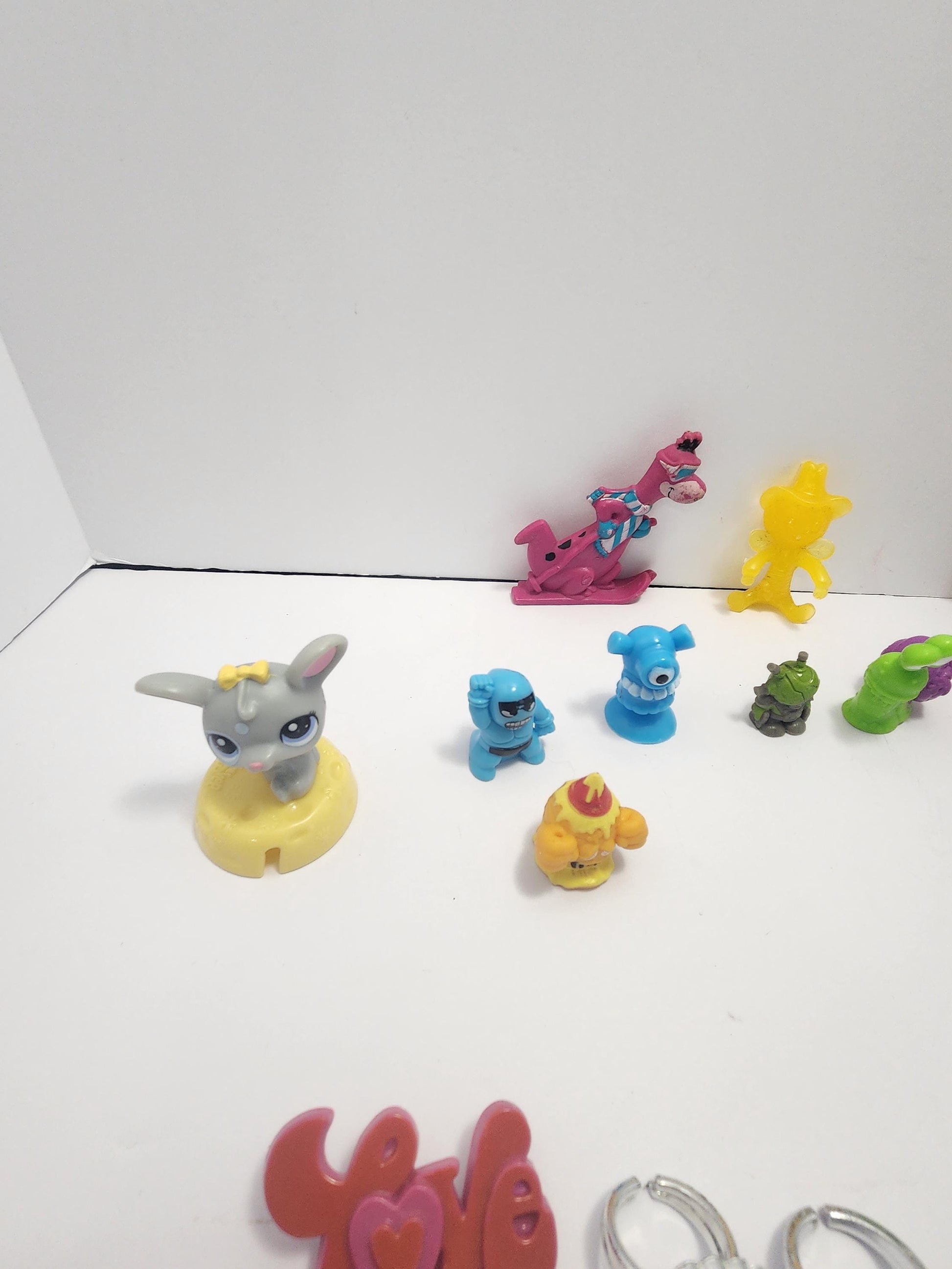 Random Toys Vintage Figure LOT - Toys - Toy Lot - Mixed Toys - Vintage Toys - Toys