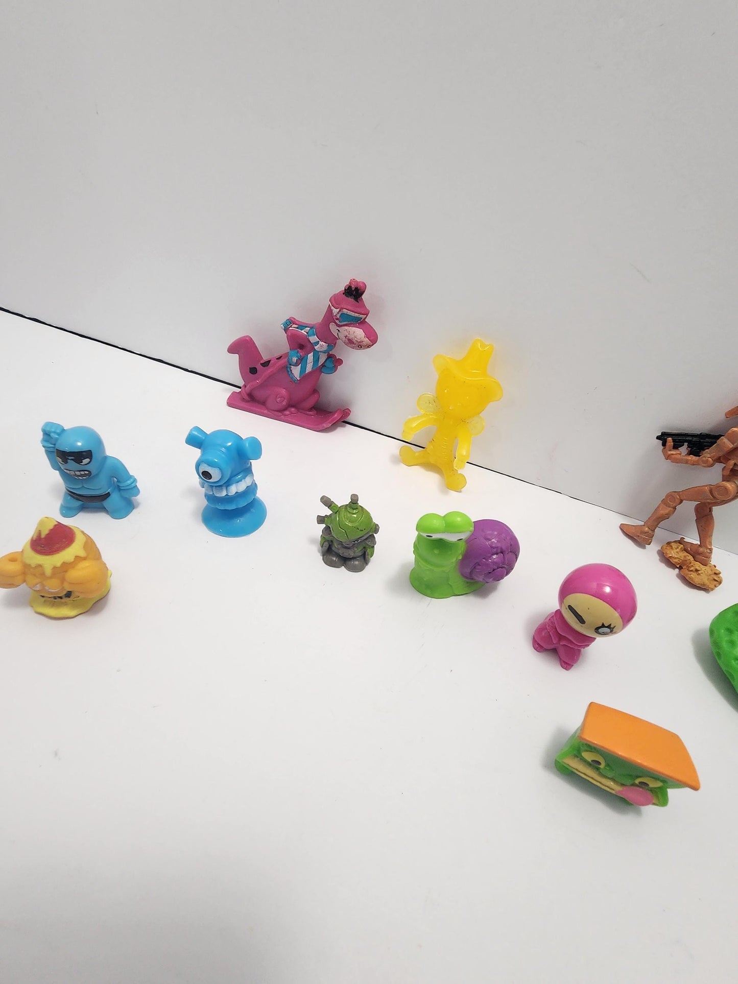 Random Toys Vintage Figure LOT - Toys - Toy Lot - Mixed Toys - Vintage Toys - Toys