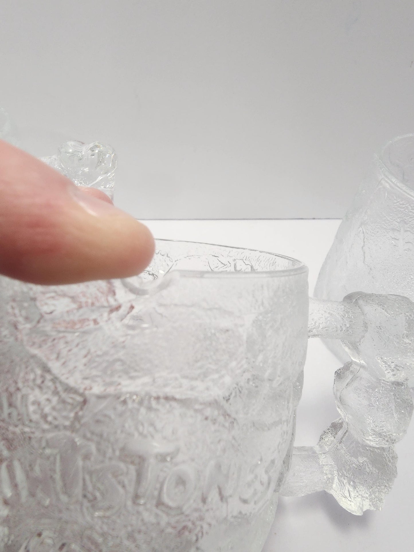 Flintstones 1990's Character Glasses SET Of 4 - (1Chipped) - Flintstones - Glasses - Character Glasses - Flinstones Glasses - Mcdonalds Glas