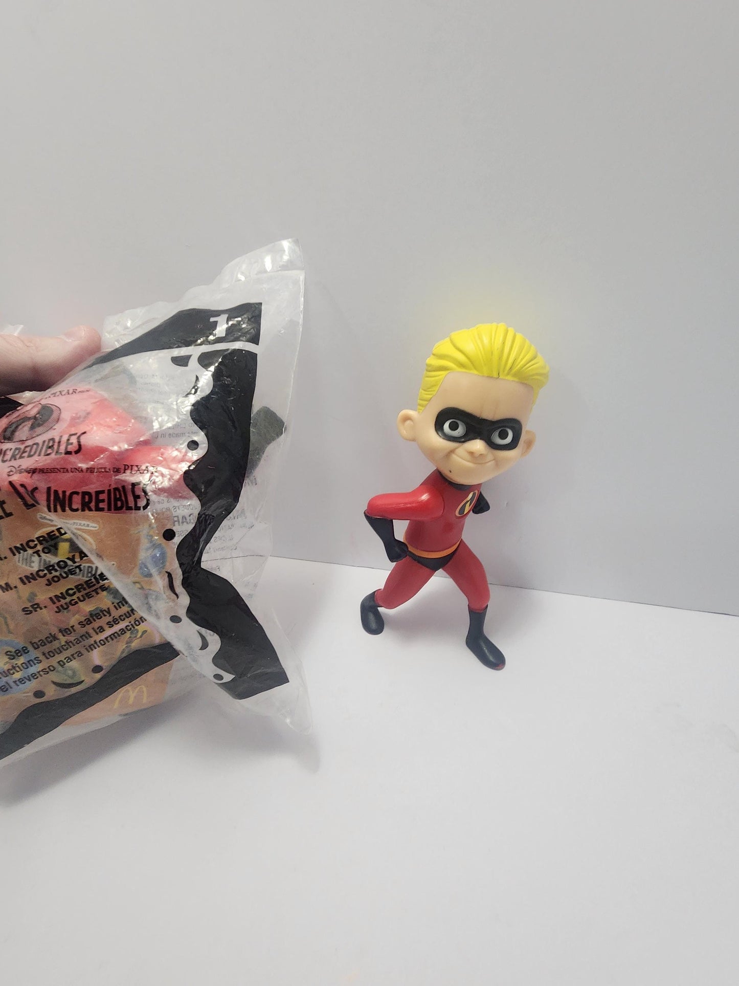 Disney's The Incredibles Action Figures LOT of 2 - Disney - Disney Toys - The Incredibles - The Incredibles Toys - Mcdonalds Toys