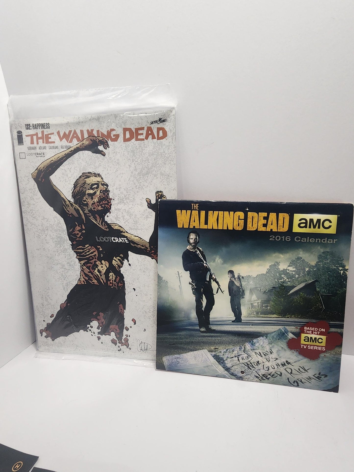 The Walking Dead Items & Memorbilla - The Walking Dead - Twd - AMC- TV Shows - The Walking Dead Toys - Twd Gifts - Lunchbox - Mini Figures