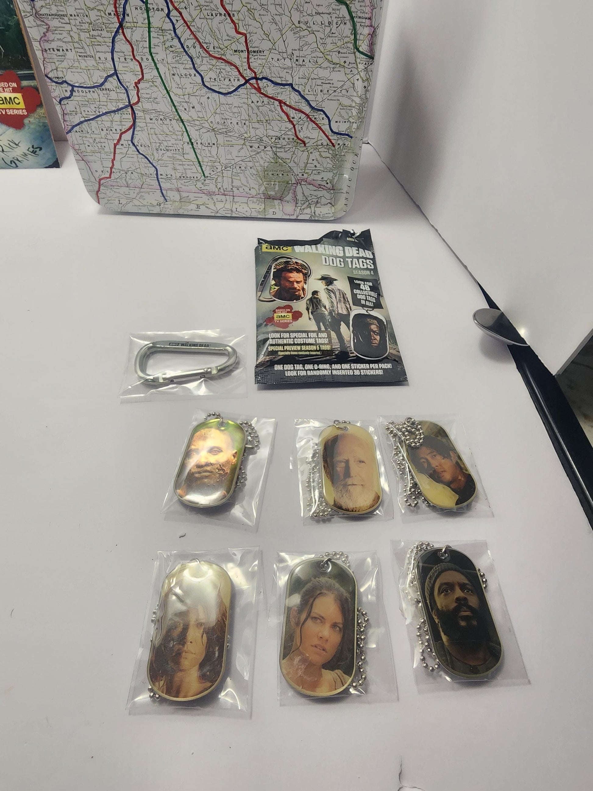 The Walking Dead Items & Memorbilla - The Walking Dead - Twd - AMC- TV Shows - The Walking Dead Toys - Twd Gifts - Lunchbox - Mini Figures