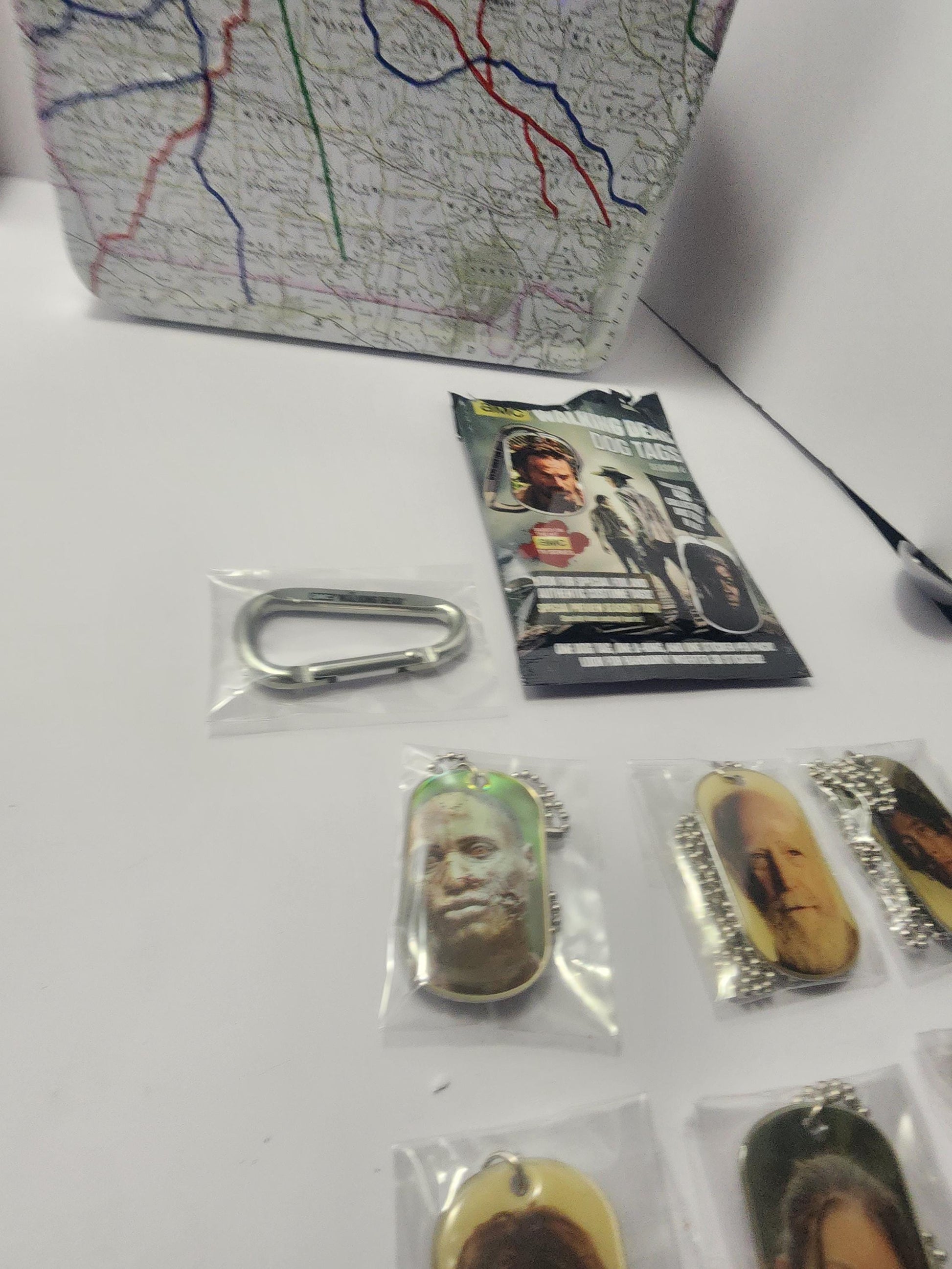 The Walking Dead Items & Memorbilla - The Walking Dead - Twd - AMC- TV Shows - The Walking Dead Toys - Twd Gifts - Lunchbox - Mini Figures