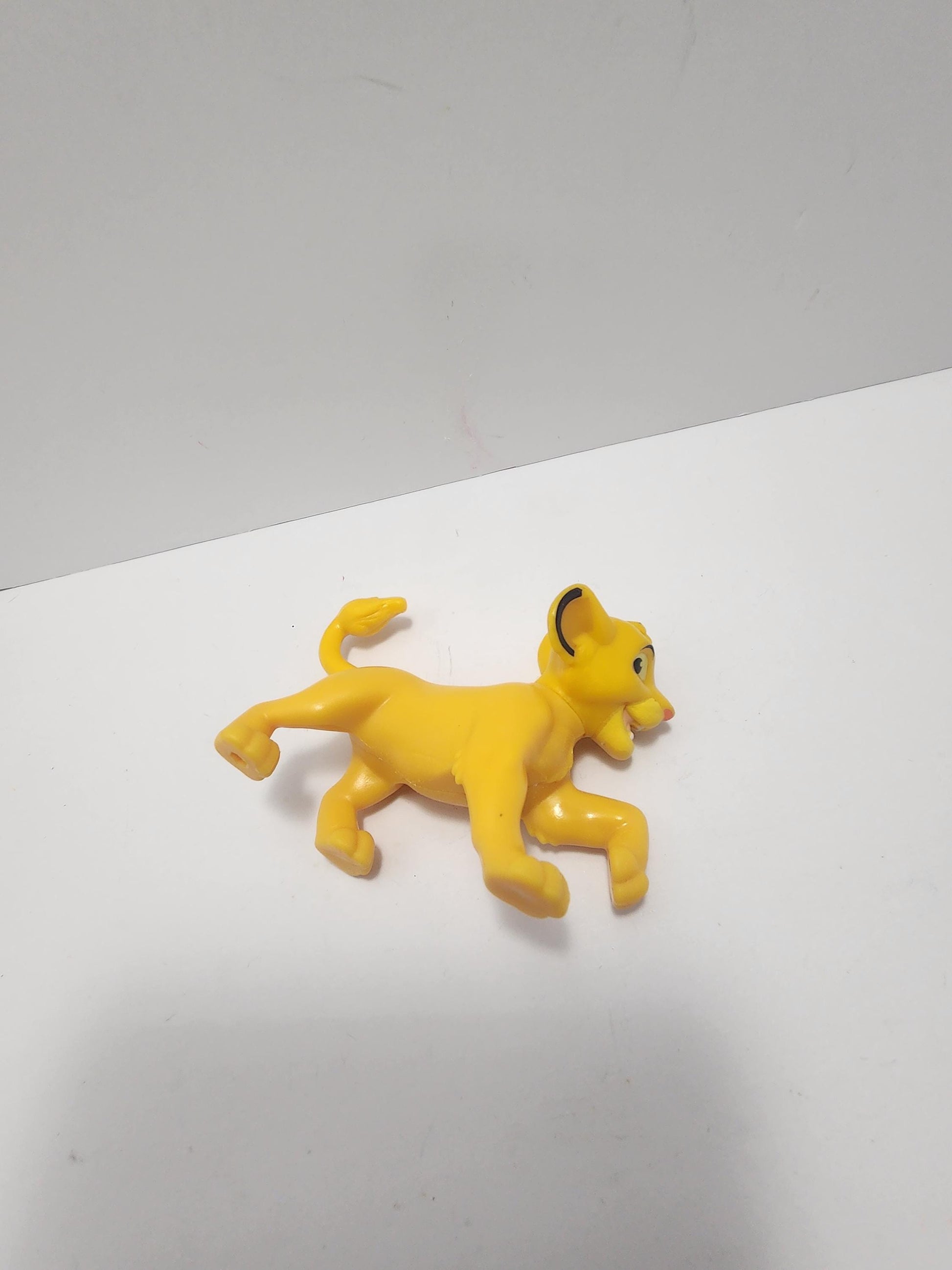 Disney The Lion Kint Simba Toy Figure - Disney - Disney Toys - Cake Topper - The Lion King - Lion King Toys - Simba