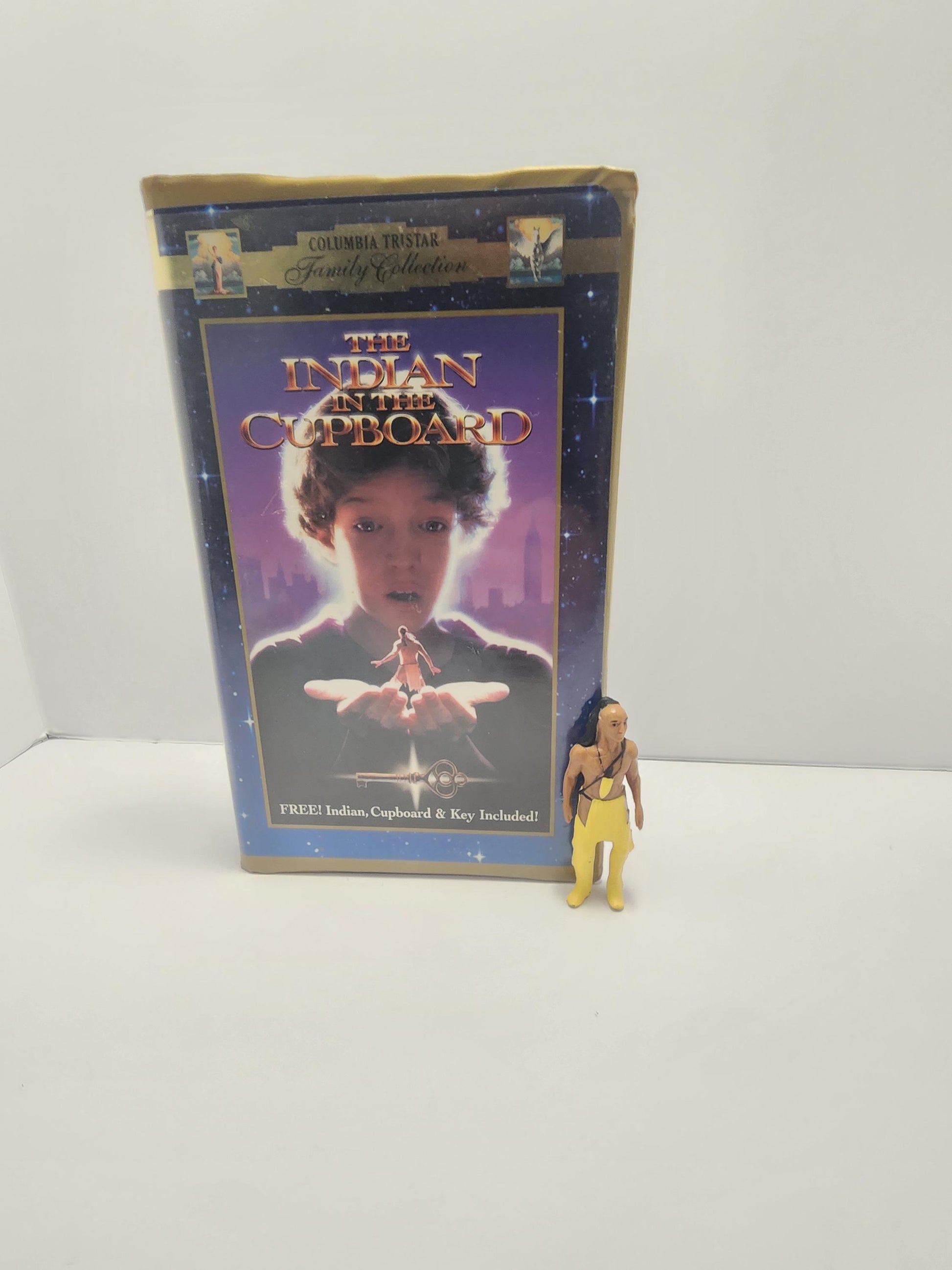 Indian In The Cupboard With Key RARE Vintage 1990s - Vintage Toys - 1990s Toys - Indians - Indian Toys - Vintage Indian - Indian Cupboard