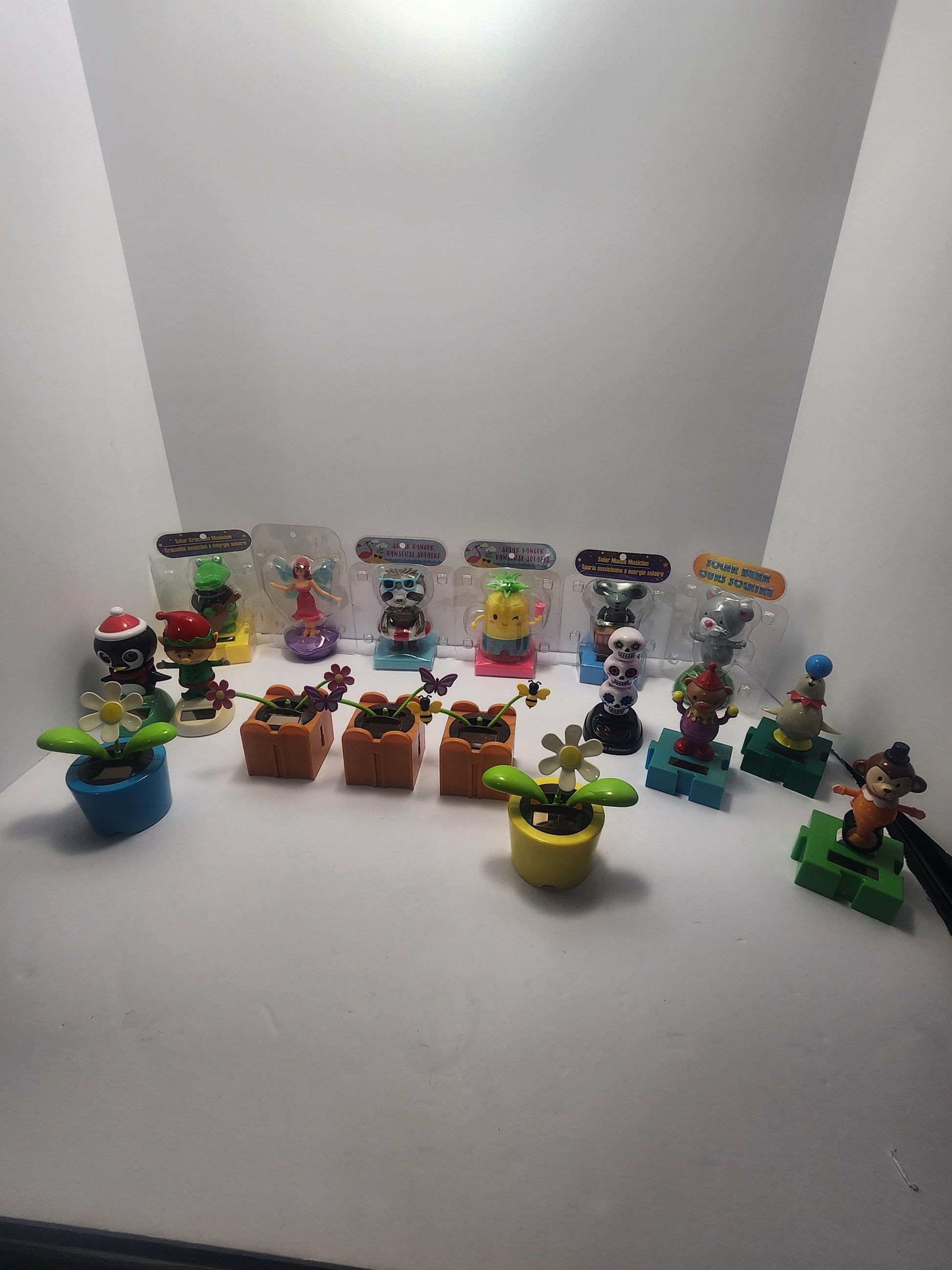 Elf Solar Figure - Christmas - Christmas Figures - Christmas Decor - Solar Figures - Solar Dancers - Christmas Solar - Christmas Decor