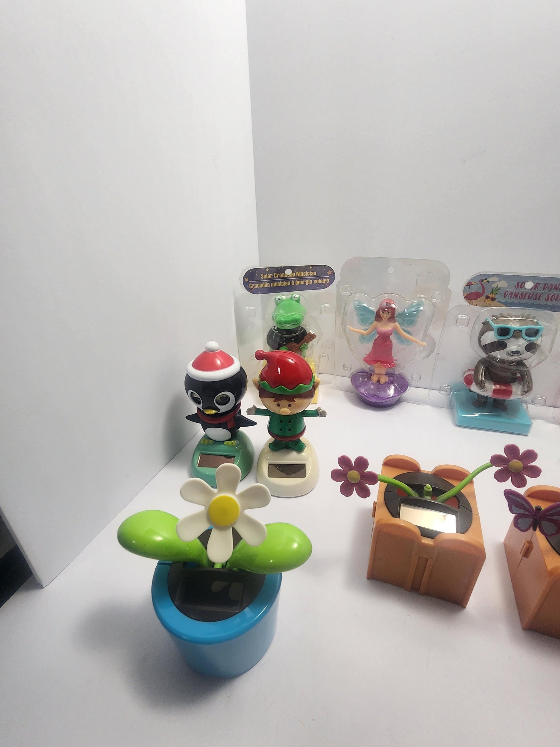 Elf Solar Figure - Christmas - Christmas Figures - Christmas Decor - Solar Figures - Solar Dancers - Christmas Solar - Christmas Decor