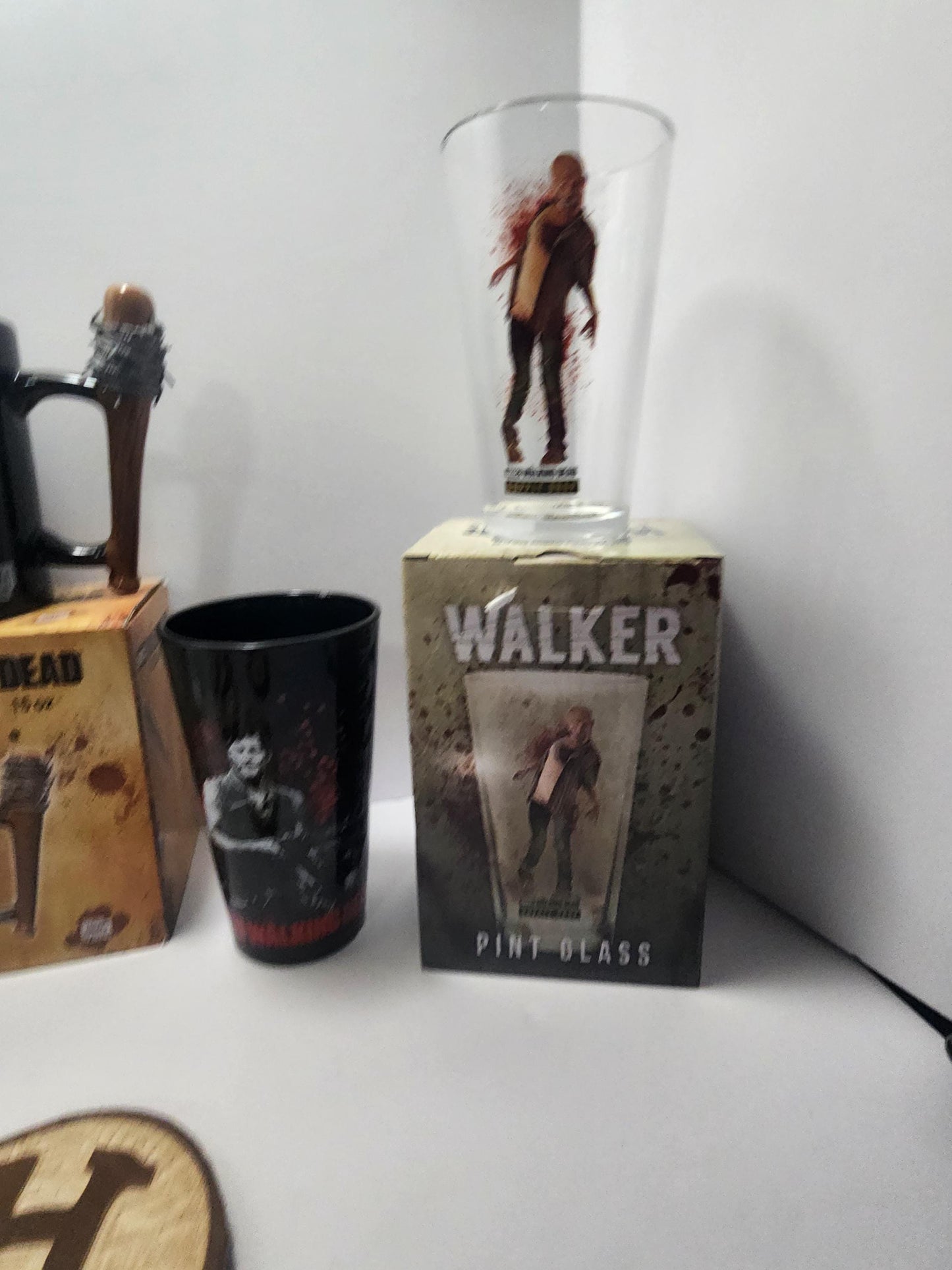 AMC The Walking Dead Special Edition Glasses and Memorbilla - Negan - Daryl Dixon - Tumblers - Coasters - Twd - The Walking Dead