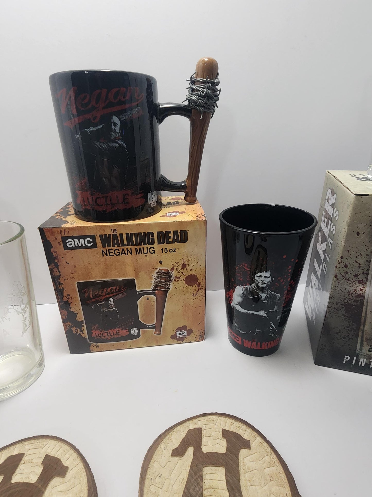 AMC The Walking Dead Special Edition Glasses and Memorbilla - Negan - Daryl Dixon - Tumblers - Coasters - Twd - The Walking Dead