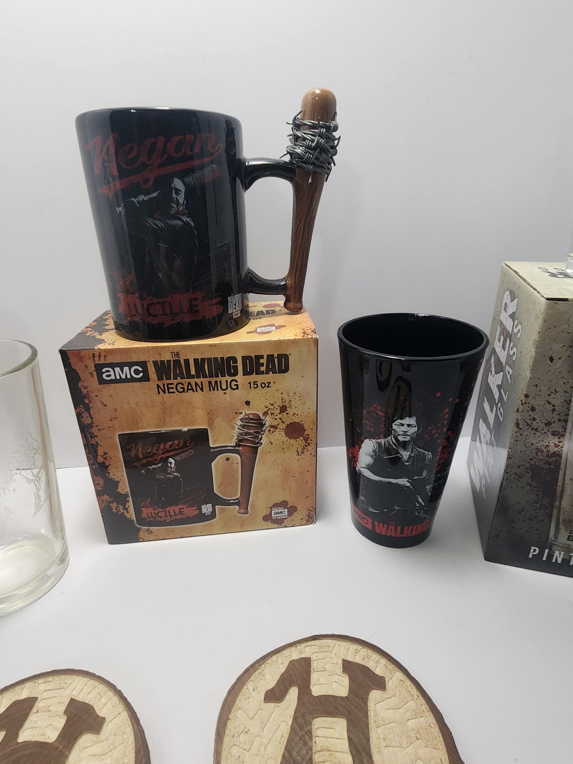 AMC The Walking Dead Special Edition Glasses and Memorbilla - Negan - Daryl Dixon - Tumblers - Coasters - Twd - The Walking Dead