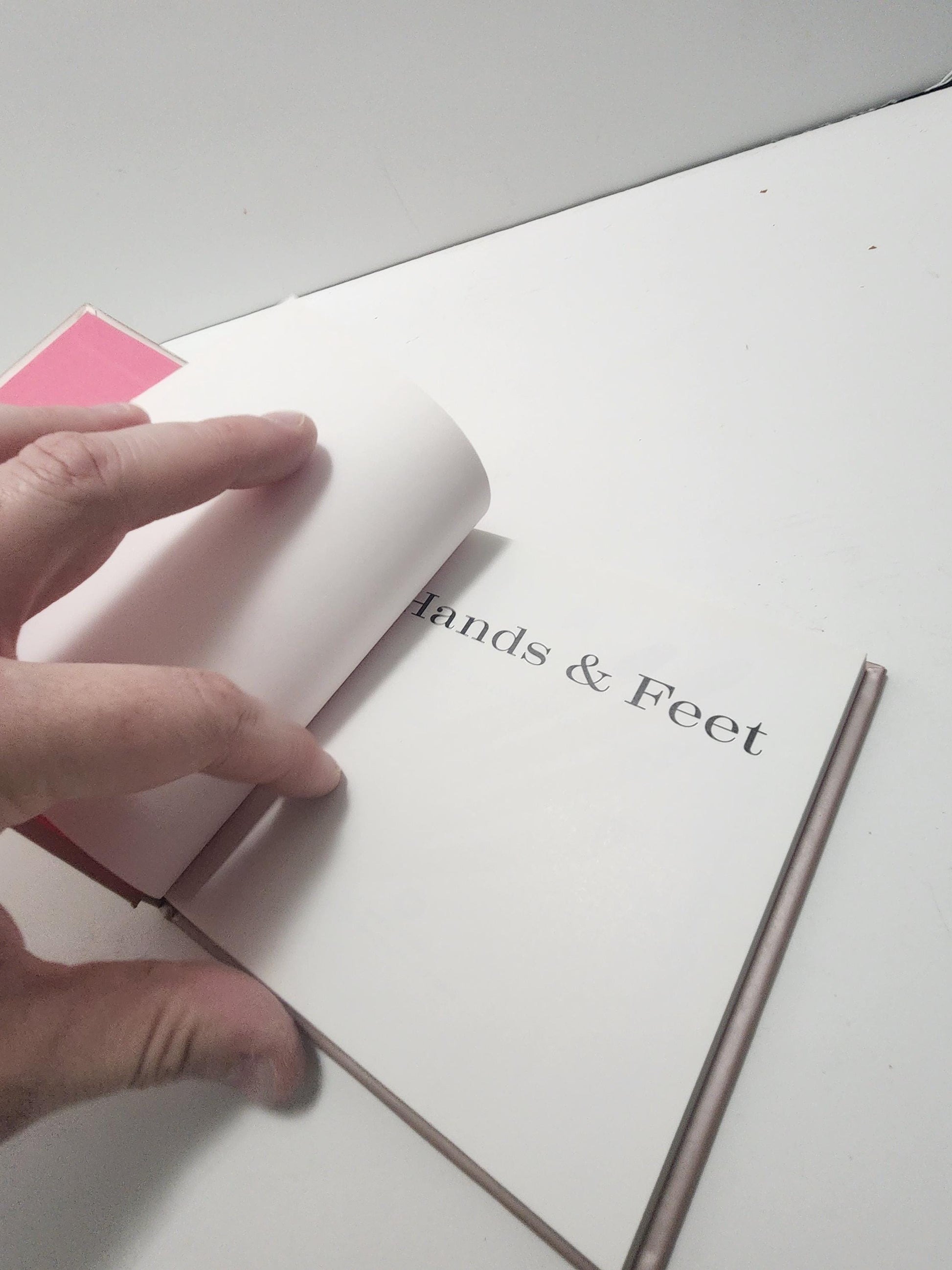 Hands & Feet Pampering Guide Book By Carol Morley and Liz Wilde - Carol Morley - Liz Wilde - Hands and Feet - Pampering - Gift For Couples