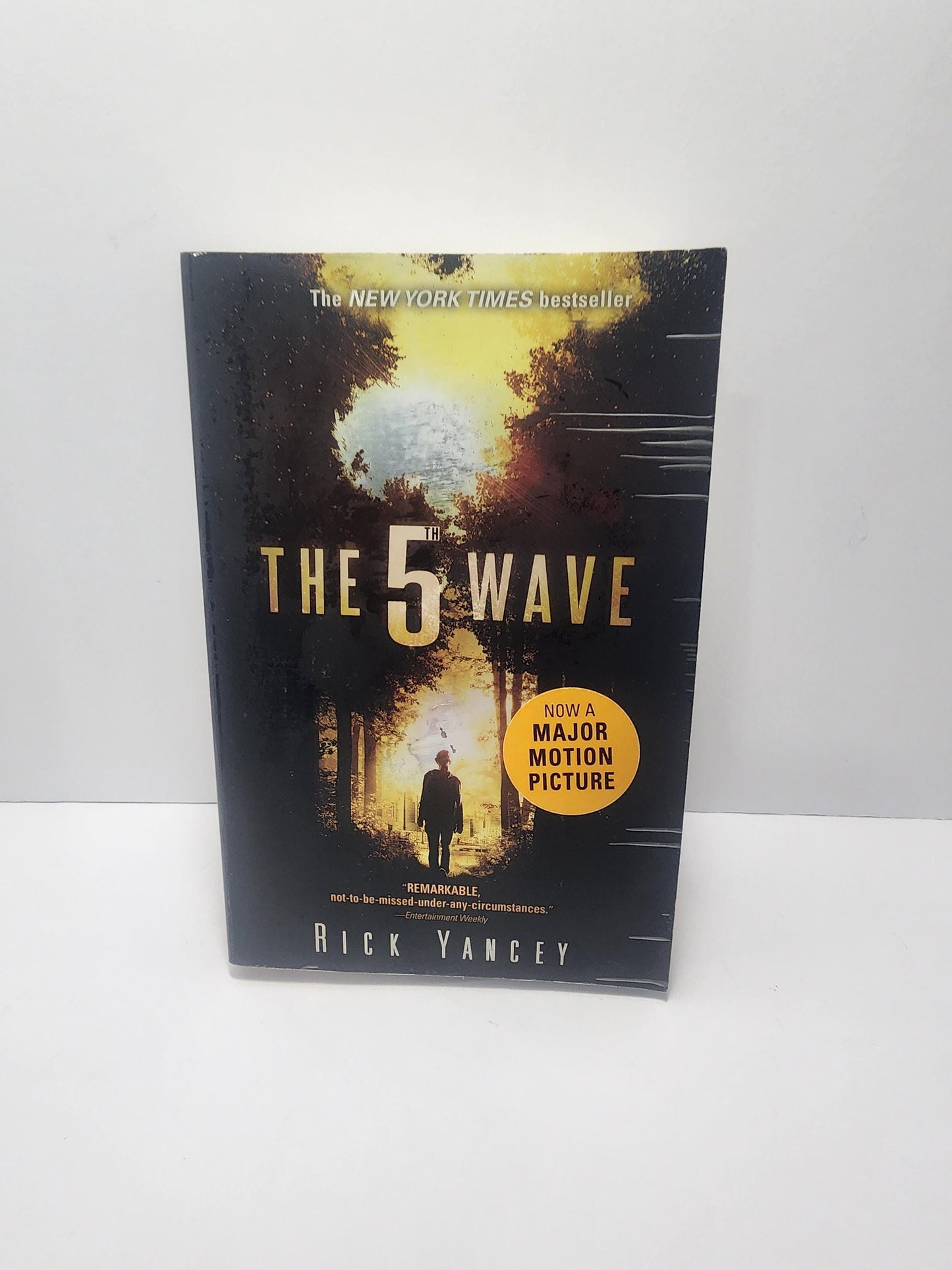 The 5th Wave Book By Rick Yancey - Rick Yancey - The 5th Wave - The Fifth Wave - Books