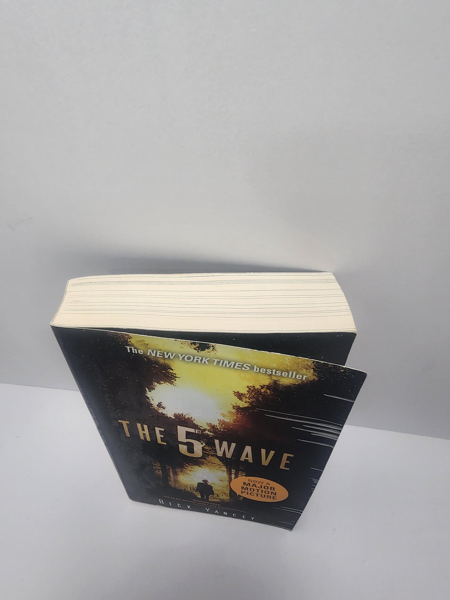 The 5th Wave Book By Rick Yancey - Rick Yancey - The 5th Wave - The Fifth Wave - Books
