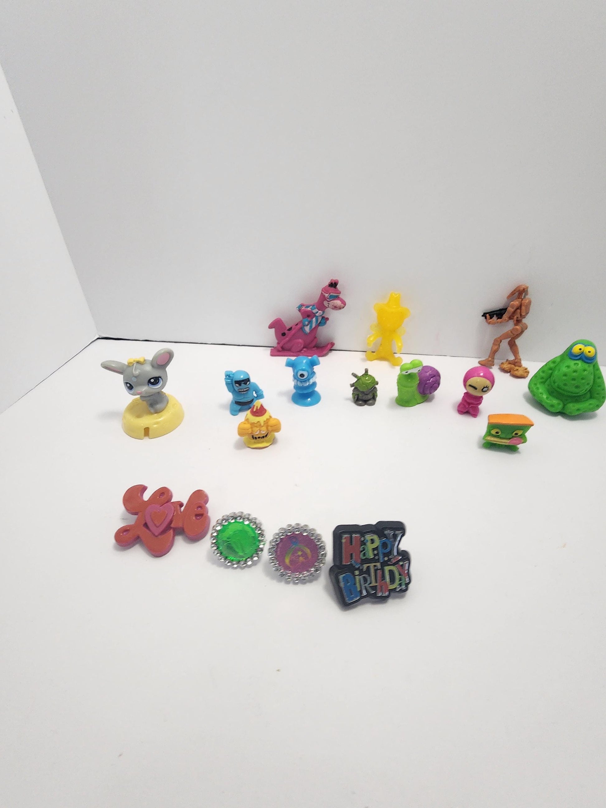 Random Toys Vintage Figure LOT - Toys - Toy Lot - Mixed Toys - Vintage Toys - Toys