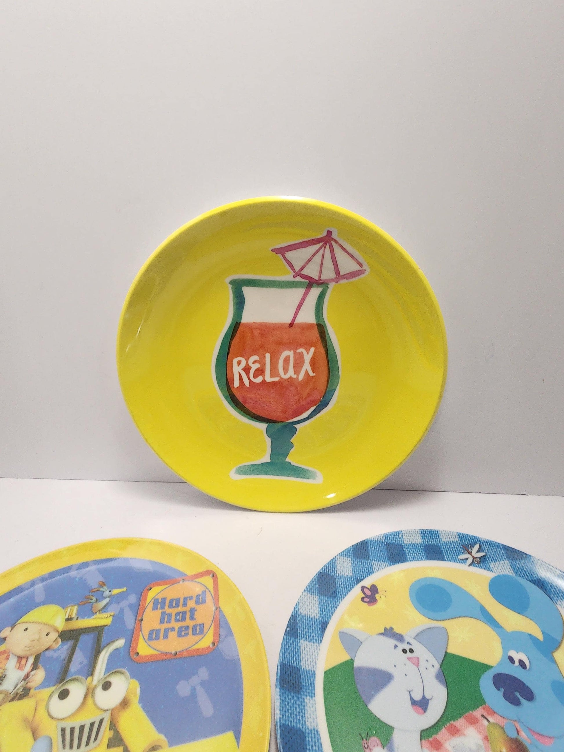 Plastic Old Style Children's Plates - Blue's Clues - Bob The Builder - Drinks - Cocktails - Relax - Plates - Bob The Builder Plate - Plates