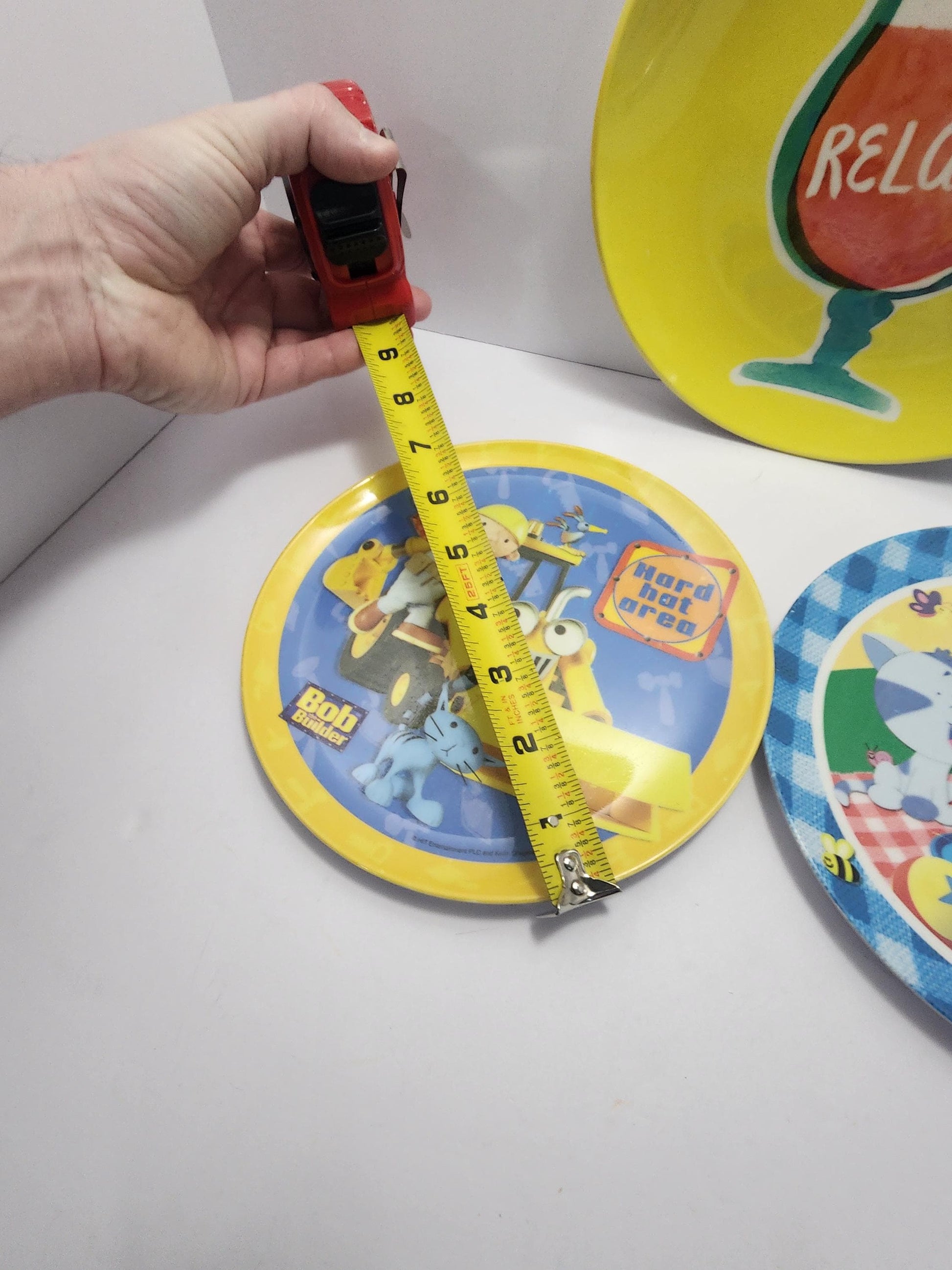 Plastic Old Style Children's Plates - Blue's Clues - Bob The Builder - Drinks - Cocktails - Relax - Plates - Bob The Builder Plate - Plates