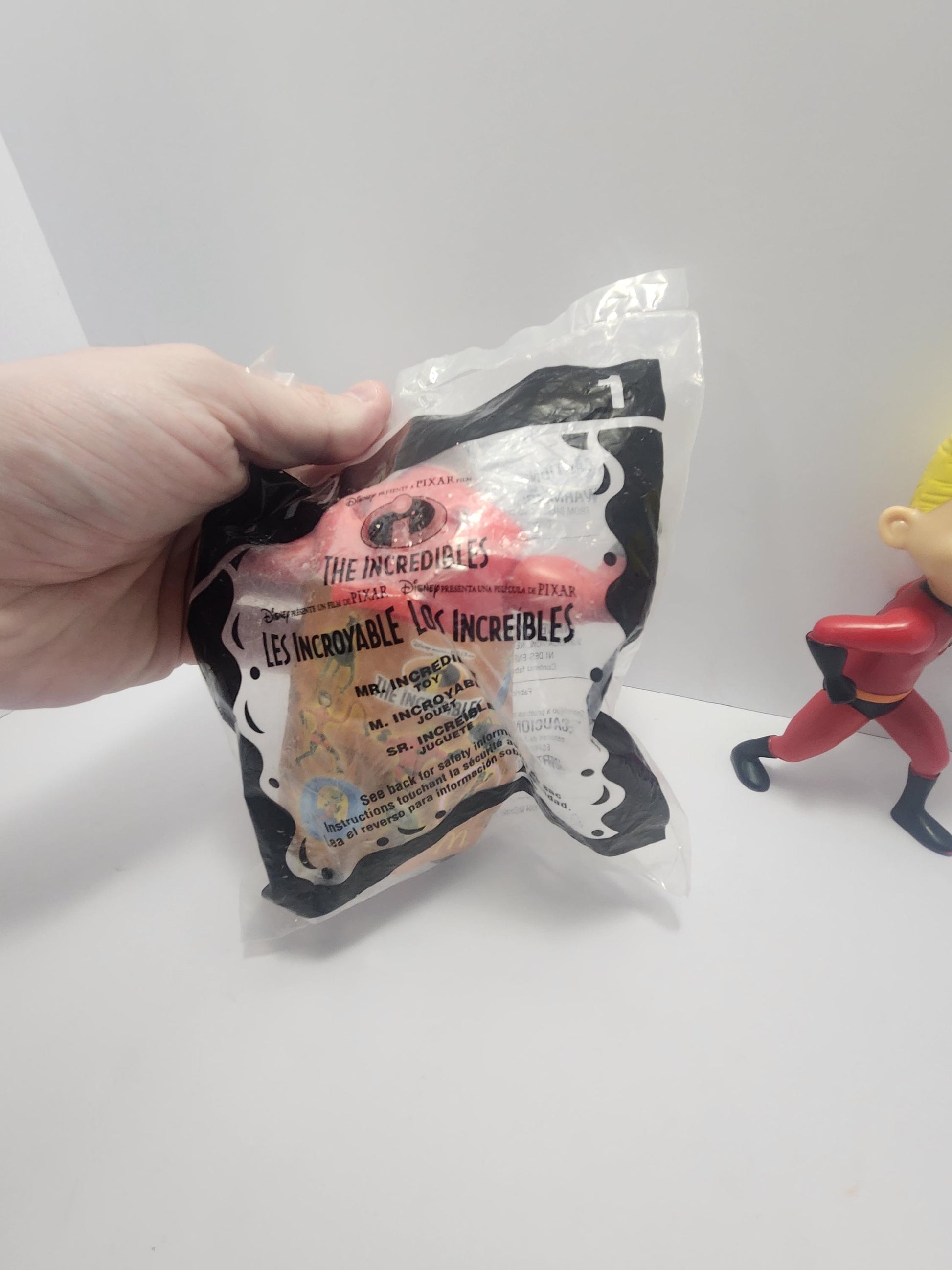 Disney's The Incredibles Action Figures LOT of 2 - Disney - Disney Toys - The Incredibles - The Incredibles Toys - Mcdonalds Toys