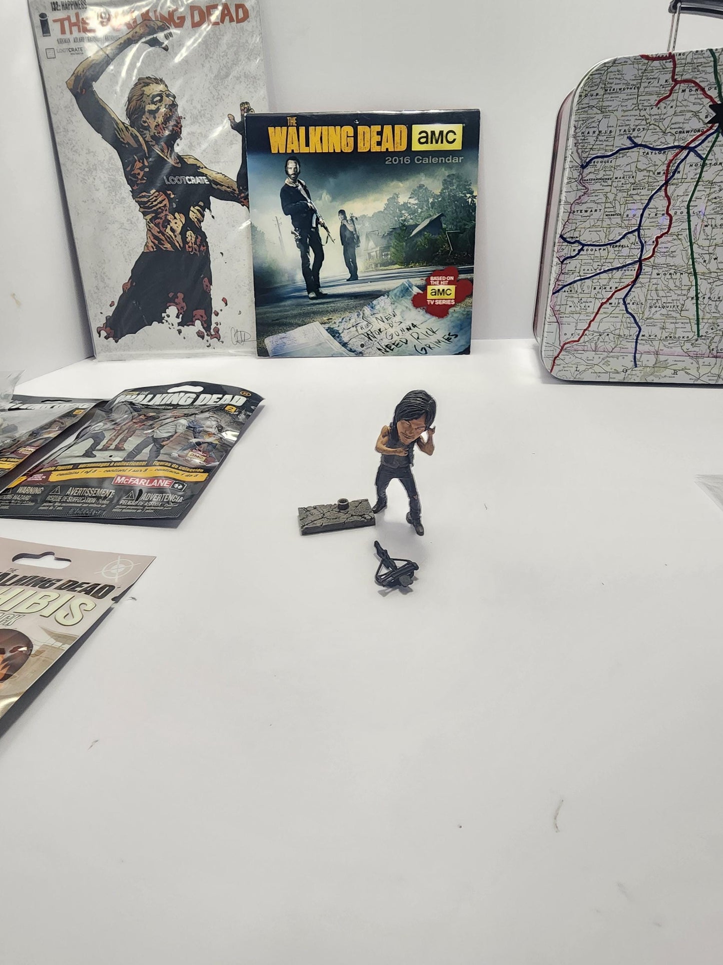 The Walking Dead Items & Memorbilla - The Walking Dead - Twd - AMC- TV Shows - The Walking Dead Toys - Twd Gifts - Lunchbox - Mini Figures