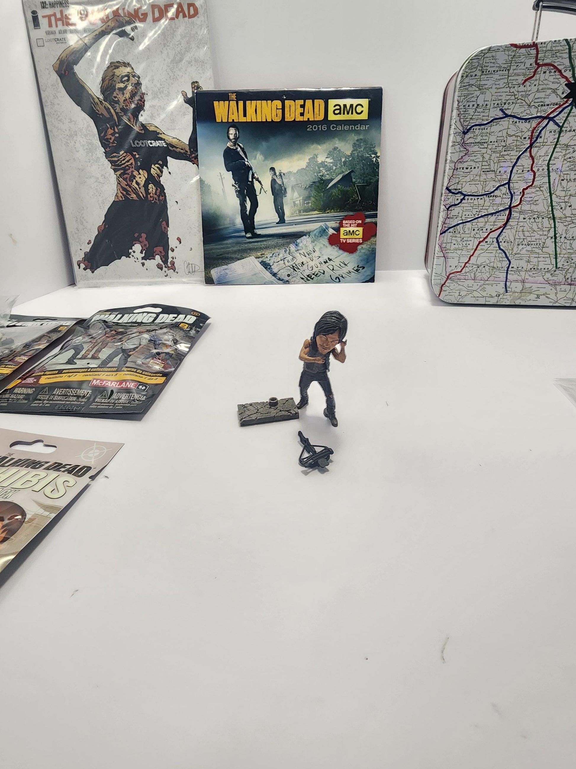 The Walking Dead Items & Memorbilla - The Walking Dead - Twd - AMC- TV Shows - The Walking Dead Toys - Twd Gifts - Lunchbox - Mini Figures