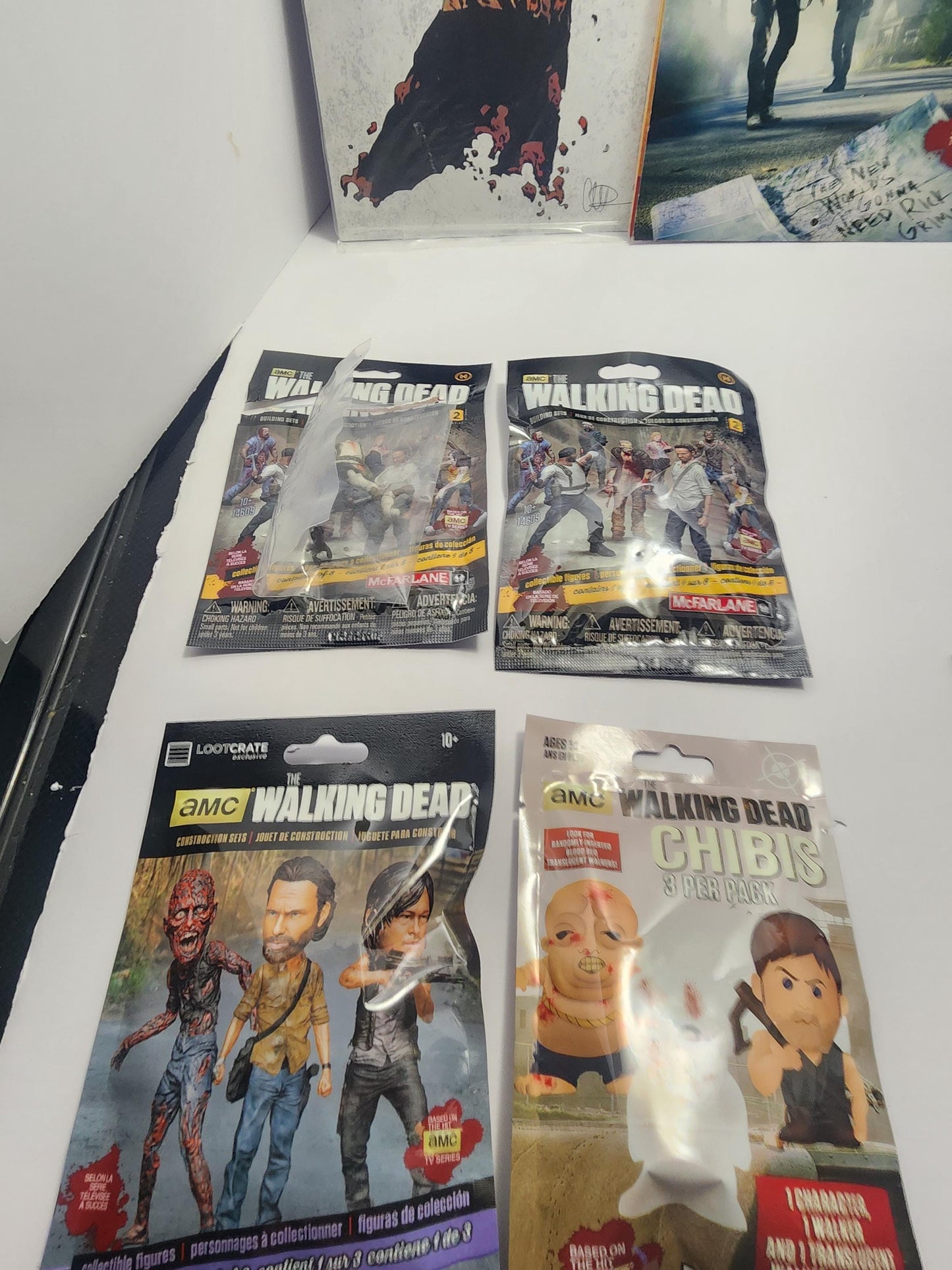 The Walking Dead Items & Memorbilla - The Walking Dead - Twd - AMC- TV Shows - The Walking Dead Toys - Twd Gifts - Lunchbox - Mini Figures