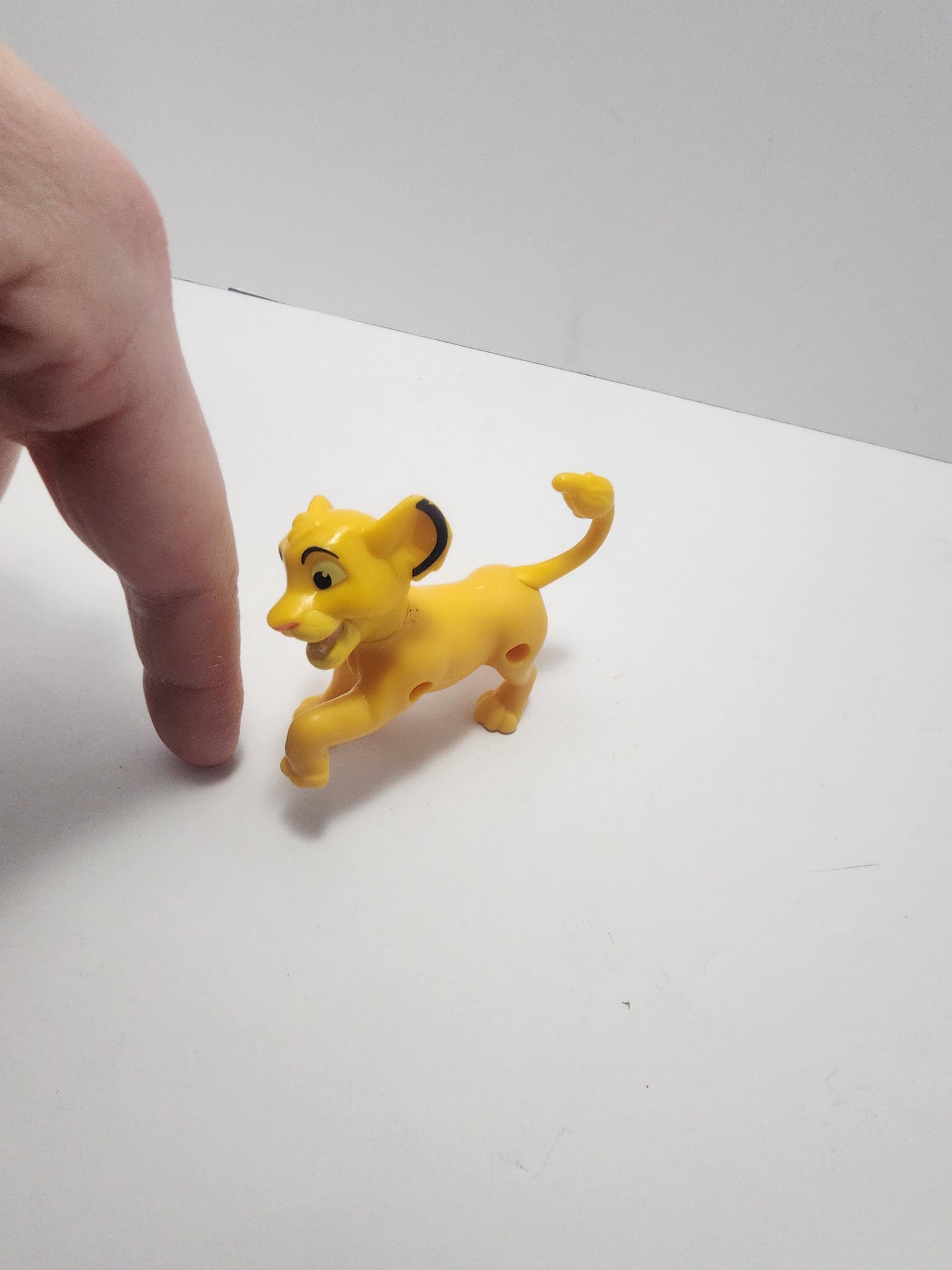 Disney The Lion Kint Simba Toy Figure - Disney - Disney Toys - Cake Topper - The Lion King - Lion King Toys - Simba