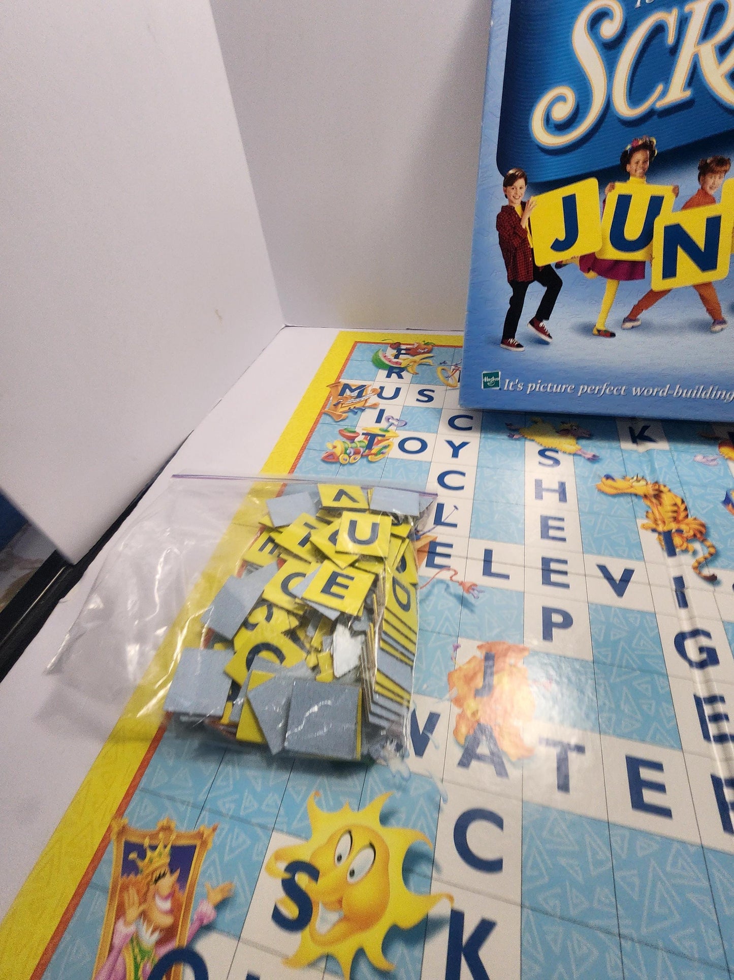 Vintage Scrabble Junior 1999 Milton Bradley Edition - Scrabble - Scrabble Junior - Board Games - Vintage Games - 1990's - Kids Games - Games