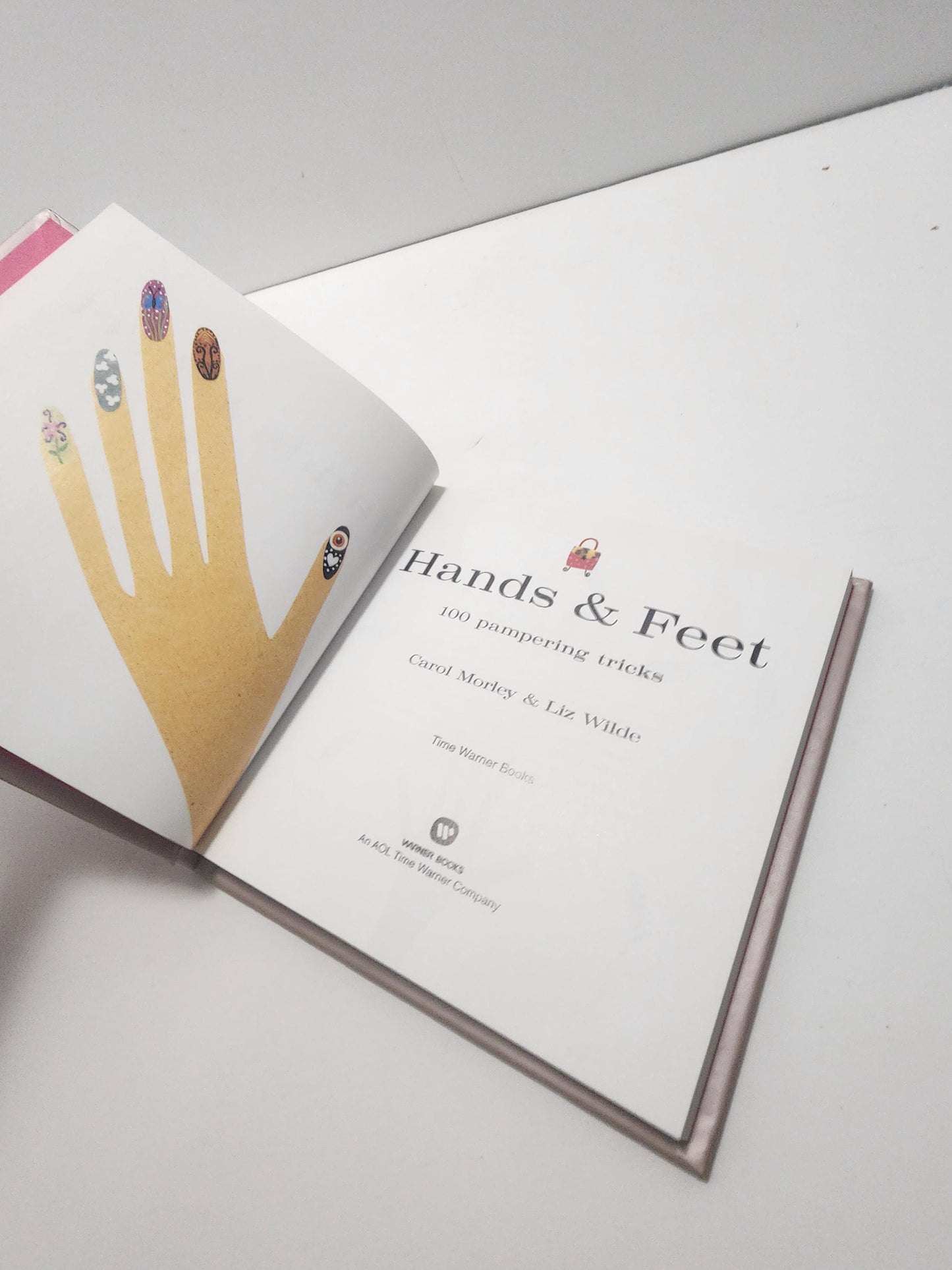 Hands & Feet Pampering Guide Book By Carol Morley and Liz Wilde - Carol Morley - Liz Wilde - Hands and Feet - Pampering - Gift For Couples