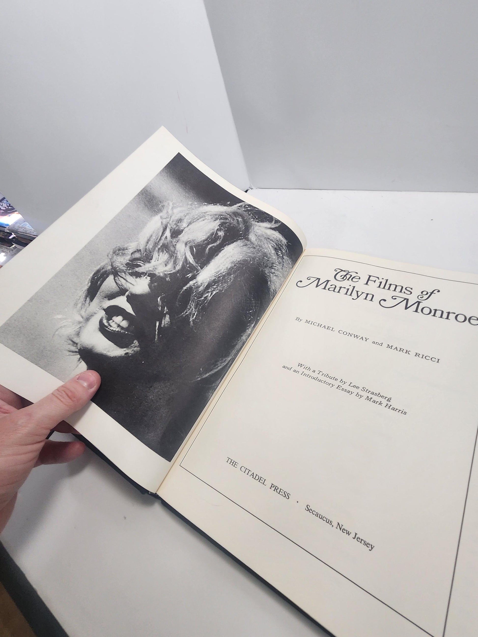 The Films Of Marilyn Monroe Book By Micheal Conway - Marily Monroe - Books - Vintage Books - Famous People - Marilyn Monroe Books