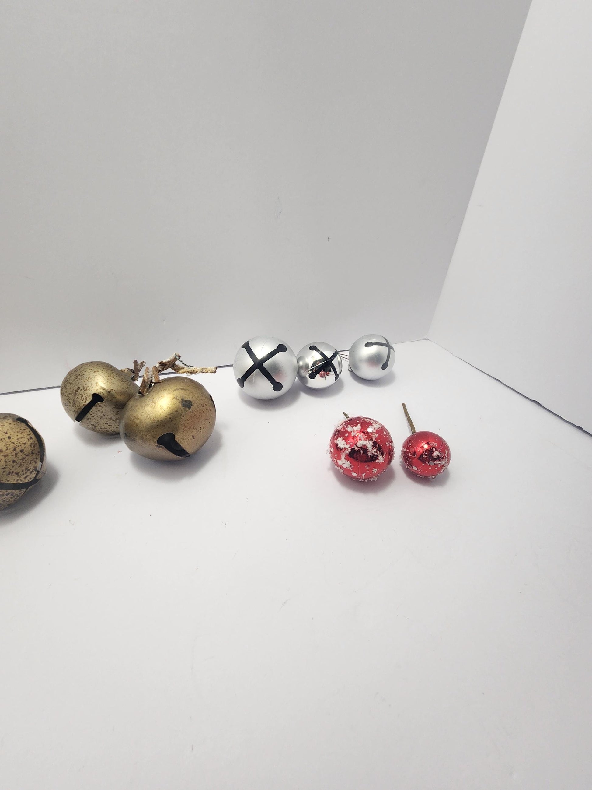 Decorative Bells LOT - Decorations - Decor - Bells - Jingle Bells - Red Bells - Gold Bells - Christmas - Christmas Decor