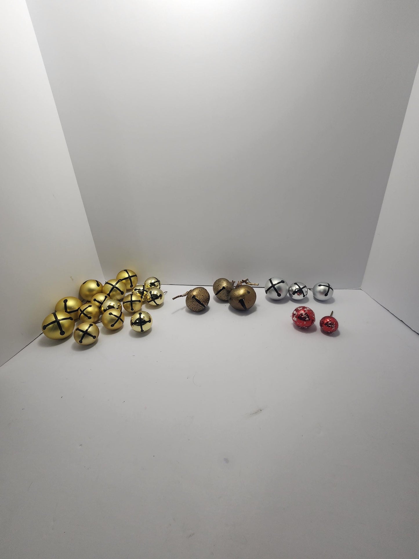Decorative Bells LOT - Decorations - Decor - Bells - Jingle Bells - Red Bells - Gold Bells - Christmas - Christmas Decor