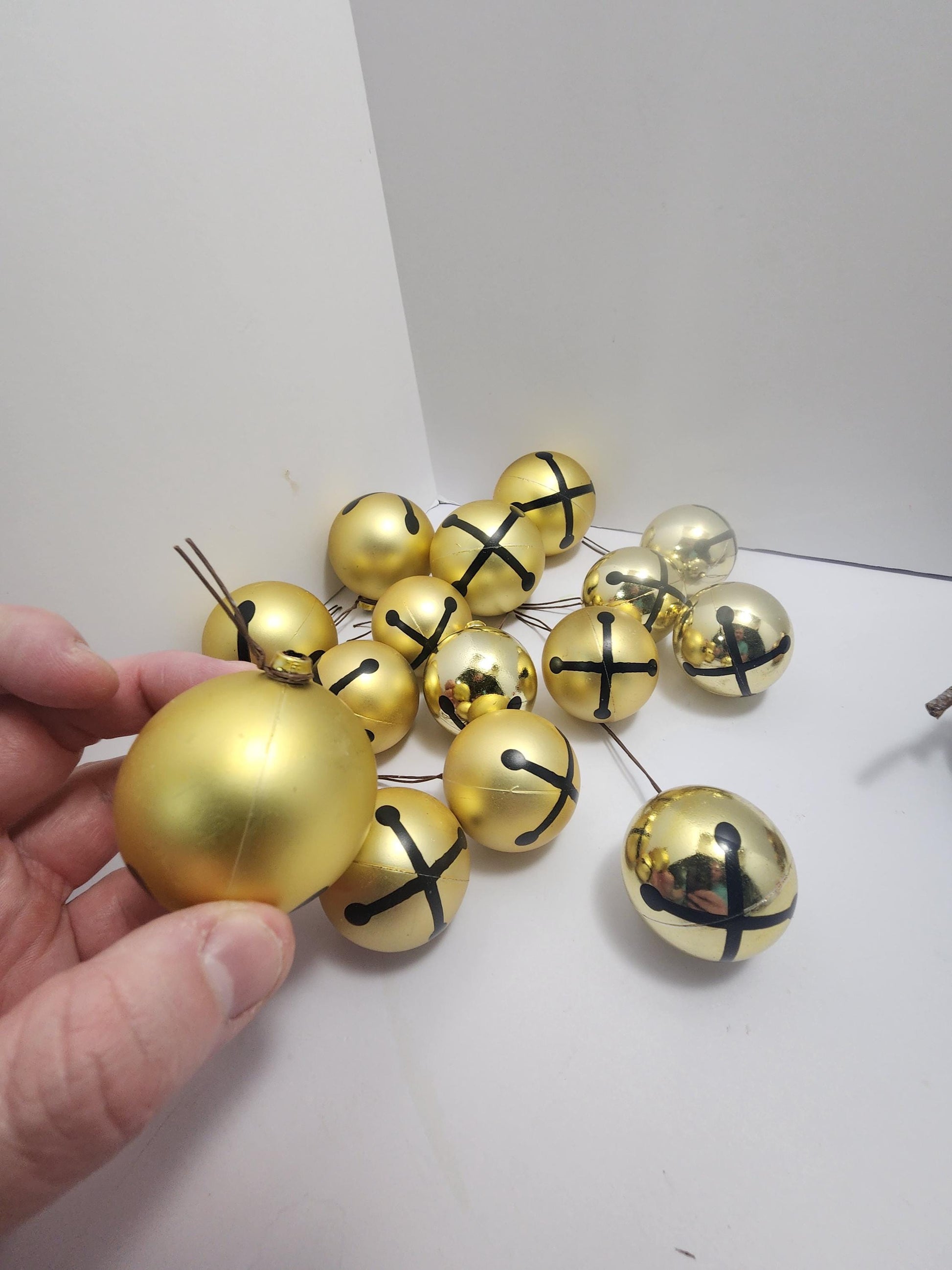 Decorative Bells LOT - Decorations - Decor - Bells - Jingle Bells - Red Bells - Gold Bells - Christmas - Christmas Decor