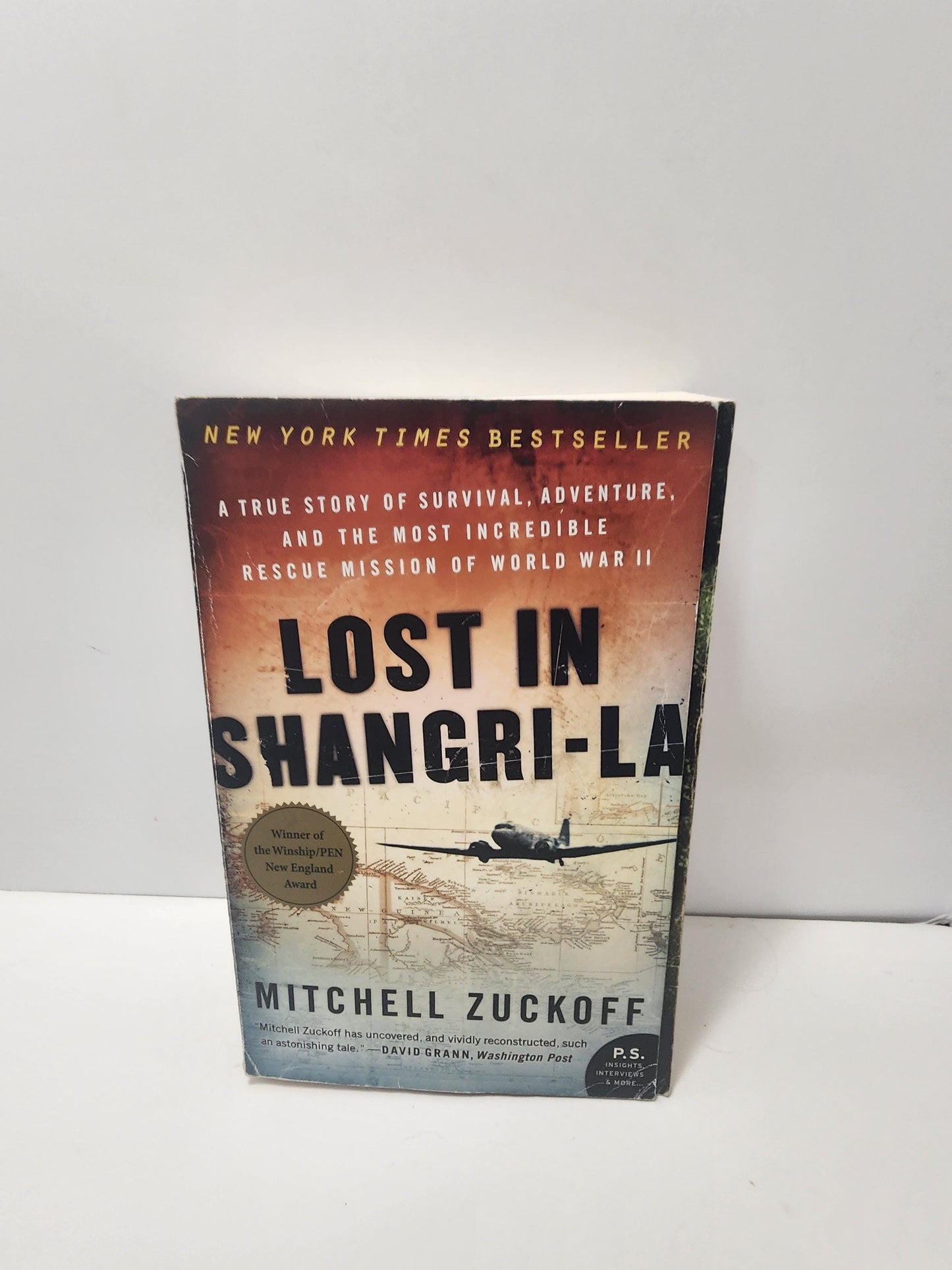Lost In Shangri LA by Mitchell Zuckoff - Mitchell Zuckoff - New York Times - Best Seller - Lost In Shangri -La - Books - Top Selling Books